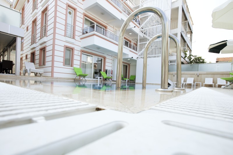 Kinali Butik Otel Havuz 2