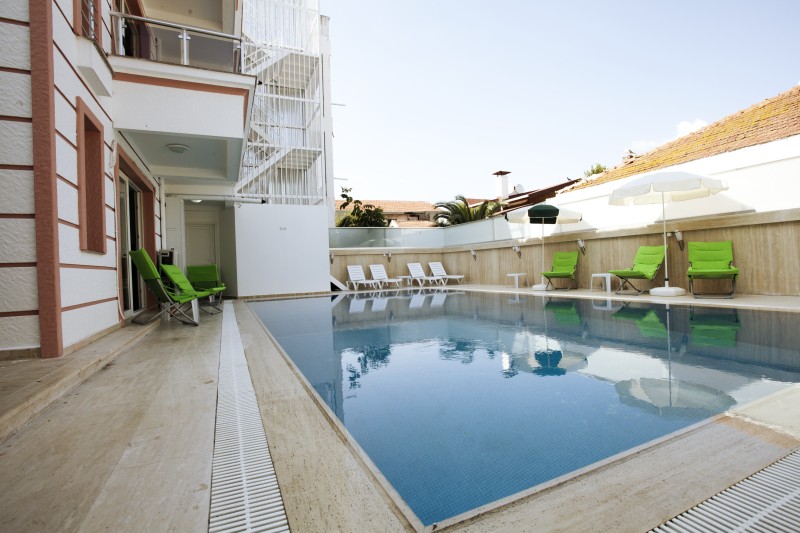 Kinali Butik Otel Havuz